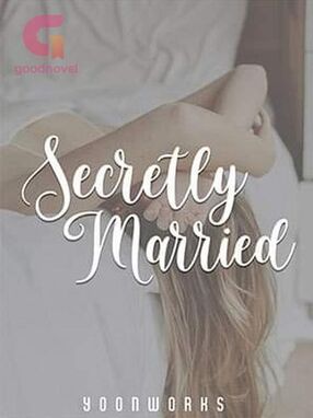 Secretly Married's Book Image